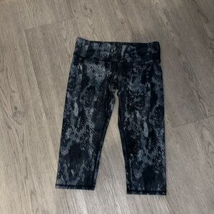 Alo Yoga python workout pants